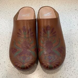 Dansko Brenda Mule Brown Floral Motif Size 39